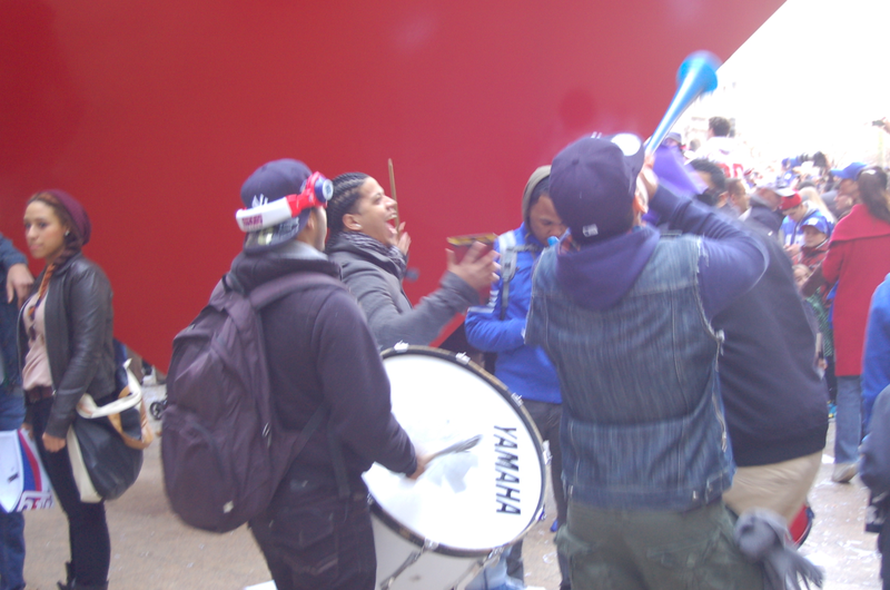 Illustration for article titled The Giants Parade, Through The Lens Of A Guy Who Got Kicked Out Of It